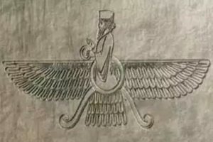 نماد عقاب در گنج یابی – بررسی و رمزگشایی تندیس عقاب